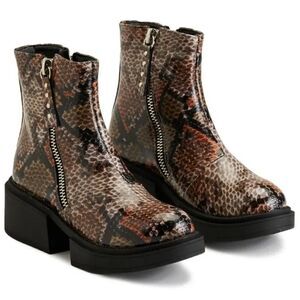 SEVEN7 Women's Vault Boots
